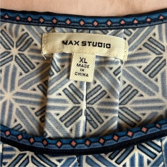 Boho Blue Geometric Cold Shoulder Top – Women’s XL - Picture 5 of 5